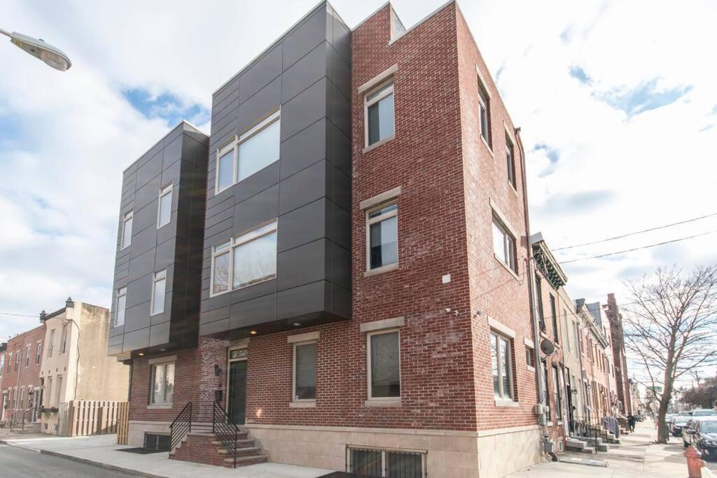 Сasa de vacaciones Huge 4 Bdrm - Roof Deck - Parking - Soak Tub! *